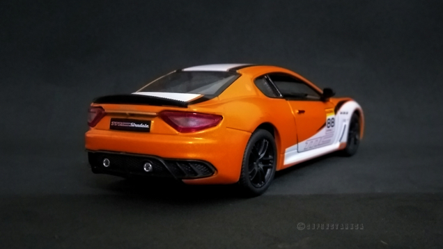Illustration for article titled Hour Rule: Kinsmart Maserati Gran Turismo MC Stradale